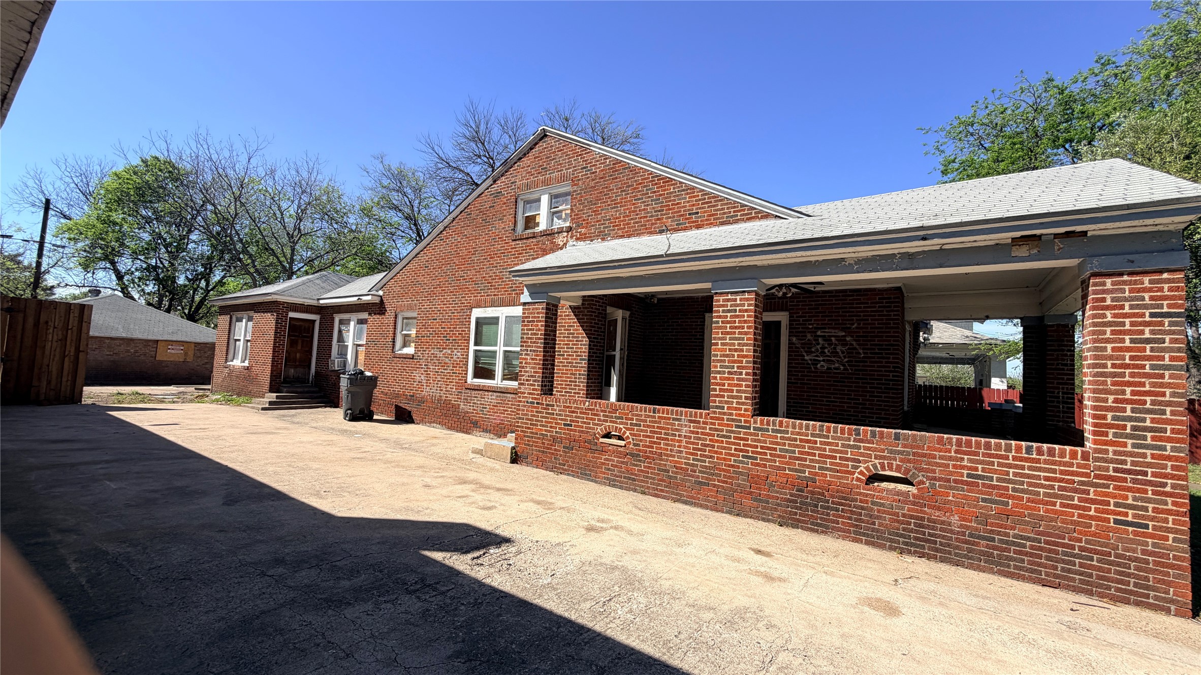 811 S Tyler Street Dallas TX 75208