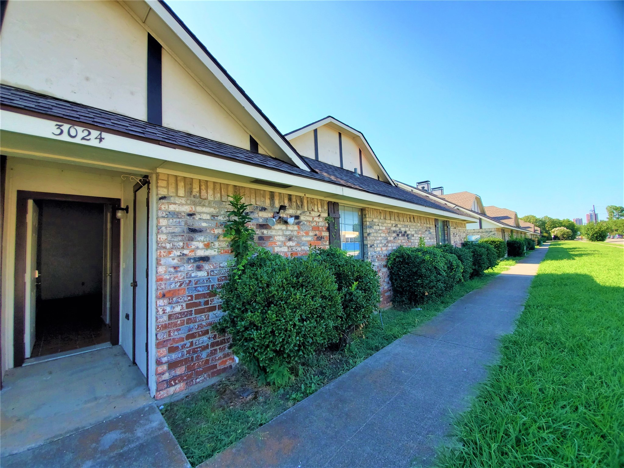 3024-3030 N Bell Avenue Denton TX 76209