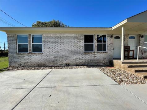 4504-4506 Eastview Court Granbury TX 76049