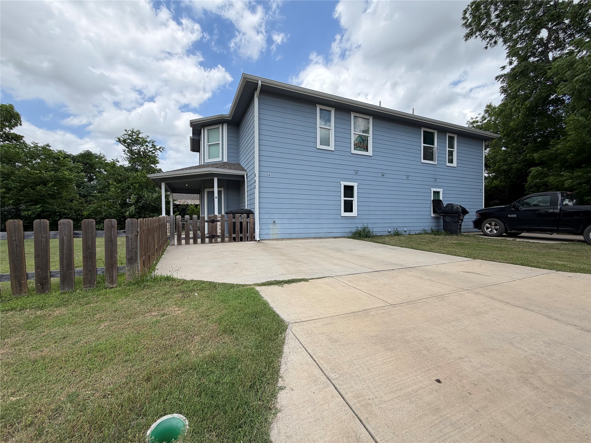 602 Sabine Avenue Cleburne TX 76031