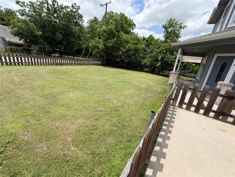 602 Sabine Avenue Cleburne TX 76031