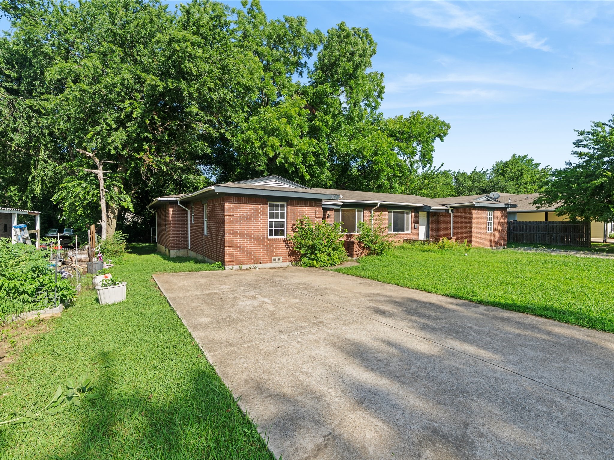 307 Depot Street Whitesboro TX 76273