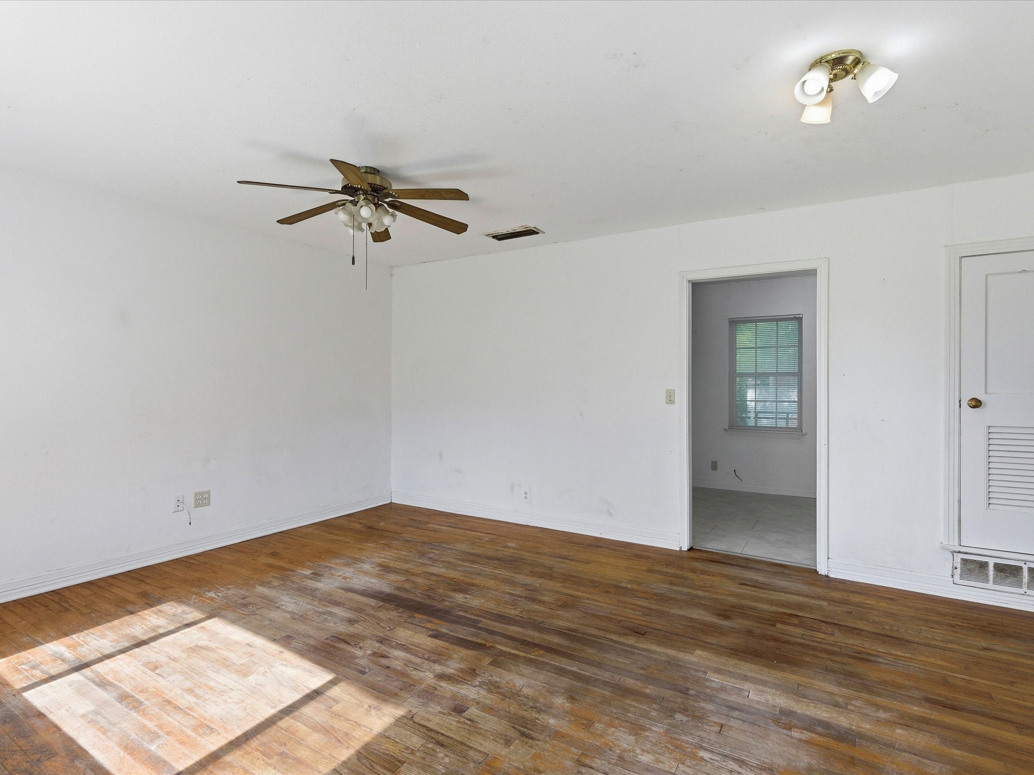 307 Depot Street Whitesboro TX 76273