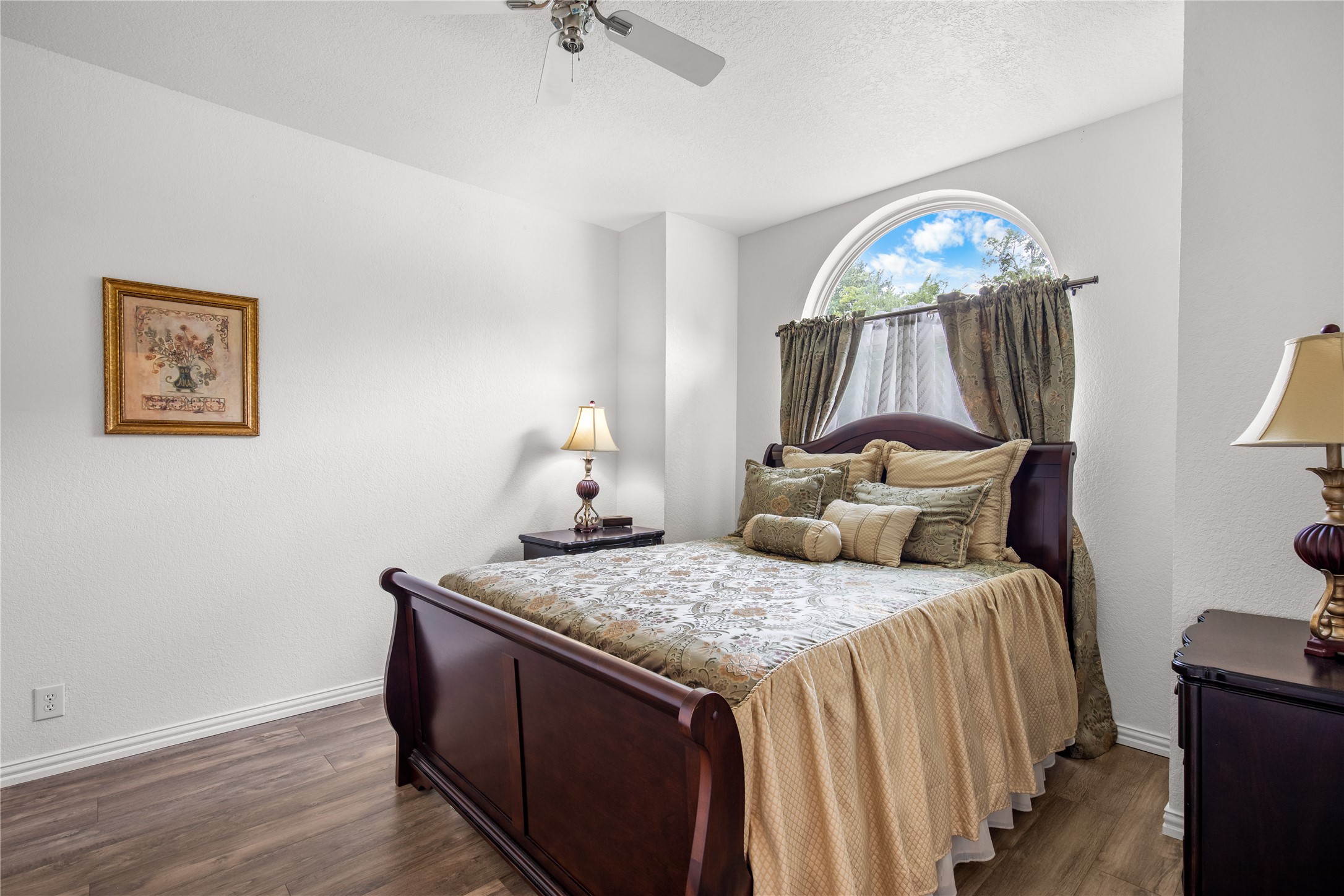 1002 W Washington Street Sherman TX 75092