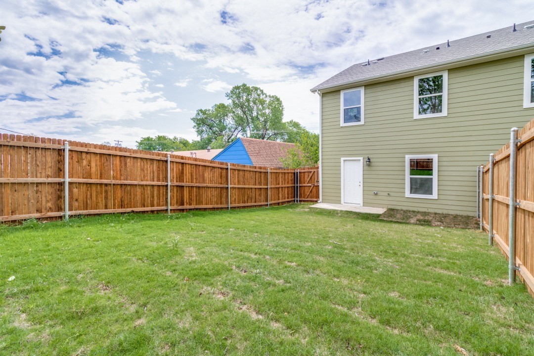 809 - 811 W Coffin Street Denison TX 75020