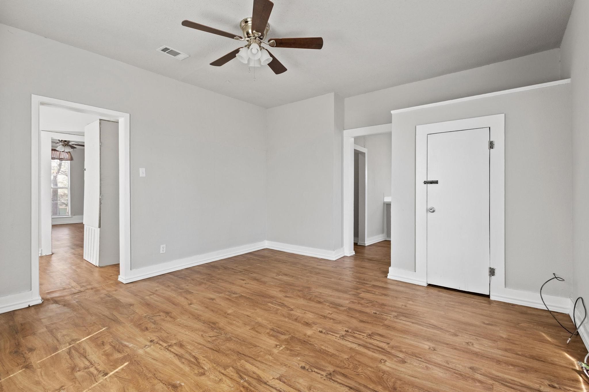 909 W Chestnut Street Denison TX 75020