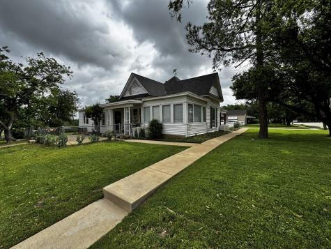 322 Hill Street Grand Prairie TX 75050
