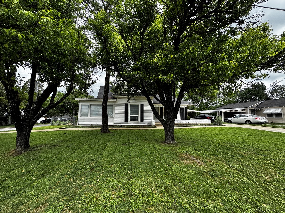 322 Hill Street Grand Prairie TX 75050
