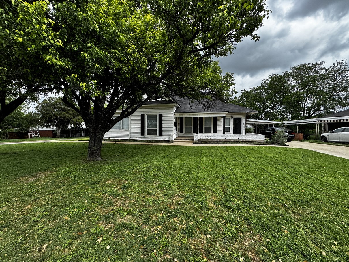 322 Hill Street Grand Prairie TX 75050