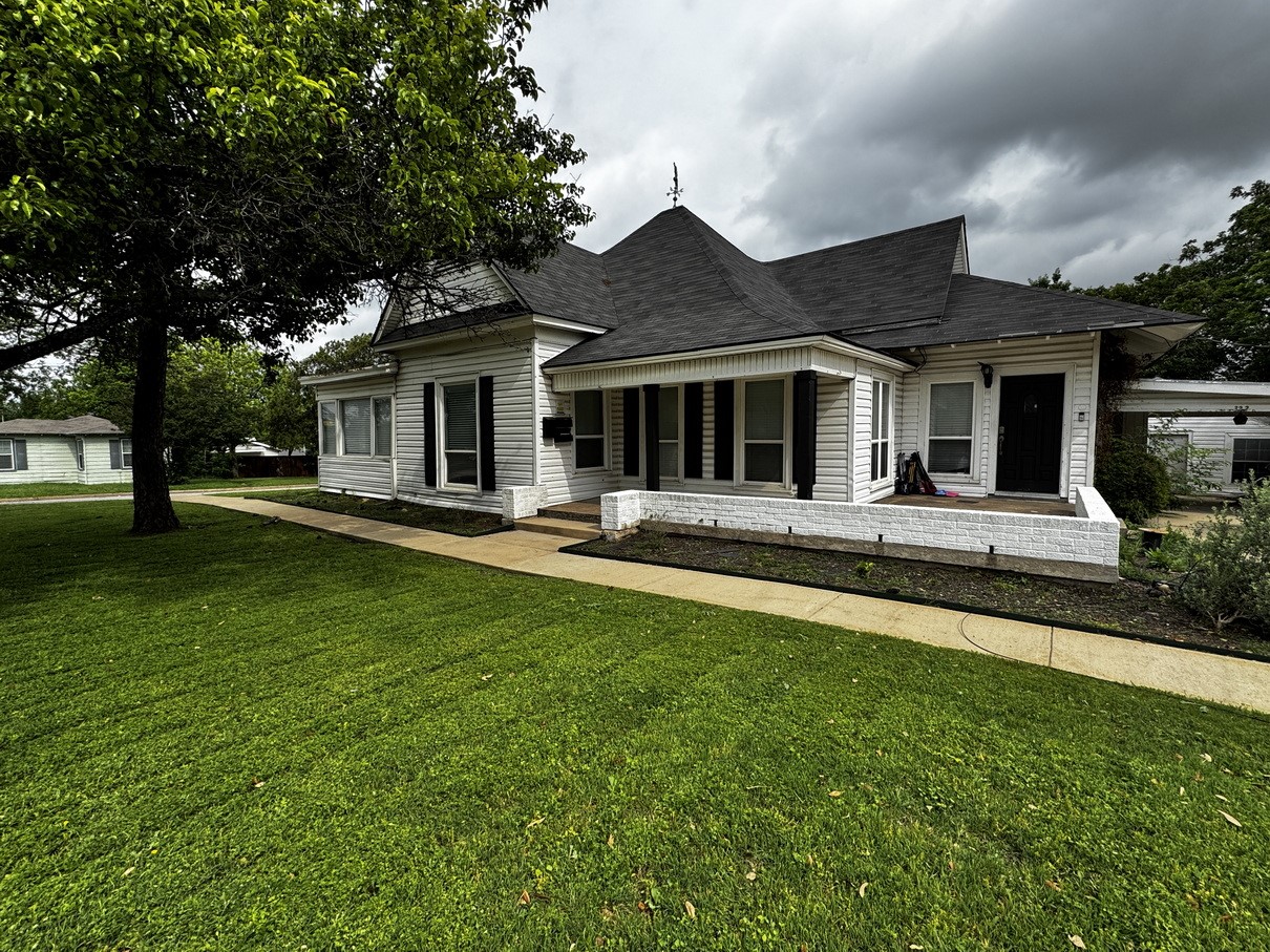 322 Hill Street Grand Prairie TX 75050