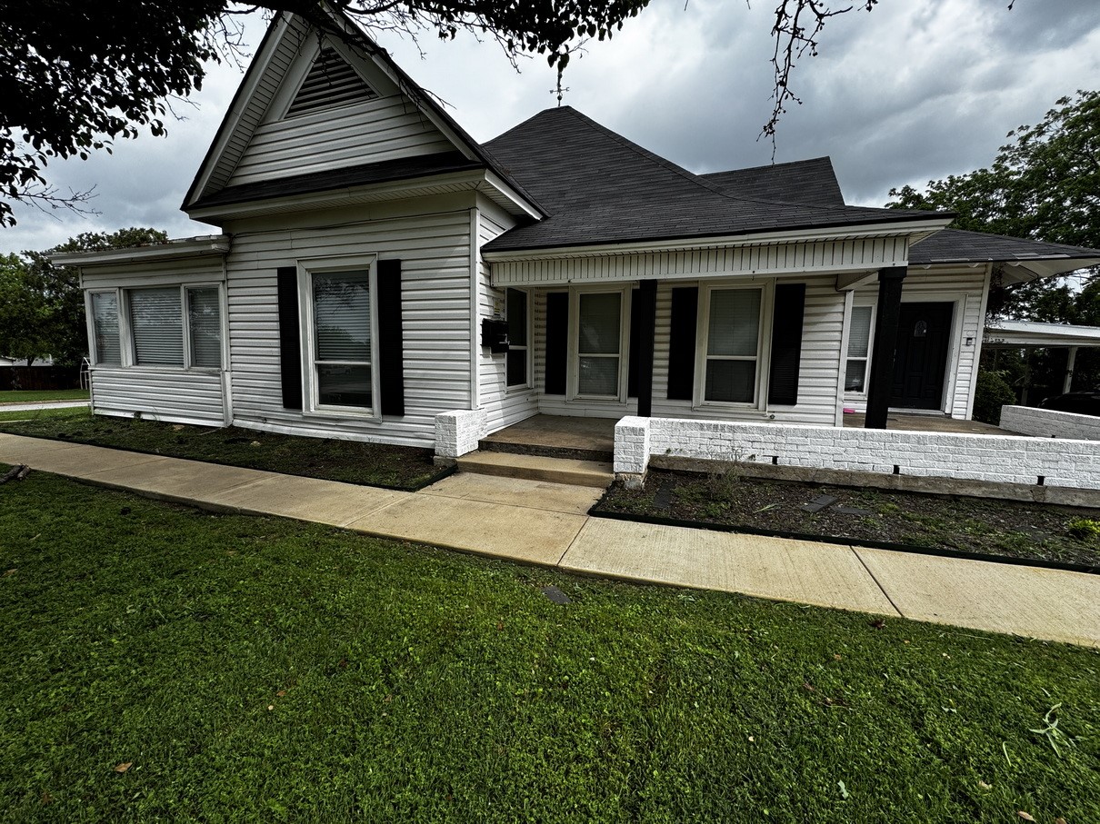 322 Hill Street Grand Prairie TX 75050