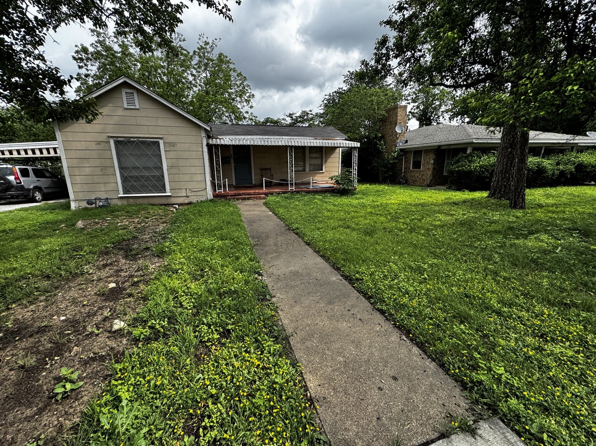 322 Hill Street Grand Prairie TX 75050