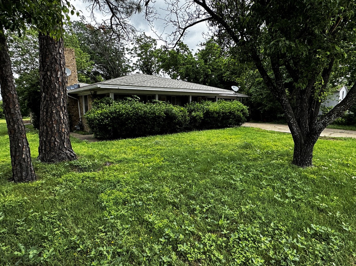 322 Hill Street Grand Prairie TX 75050
