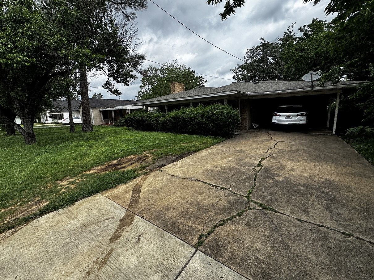 322 Hill Street Grand Prairie TX 75050