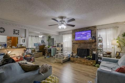 625 NW Renfro Street Burleson TX 76028