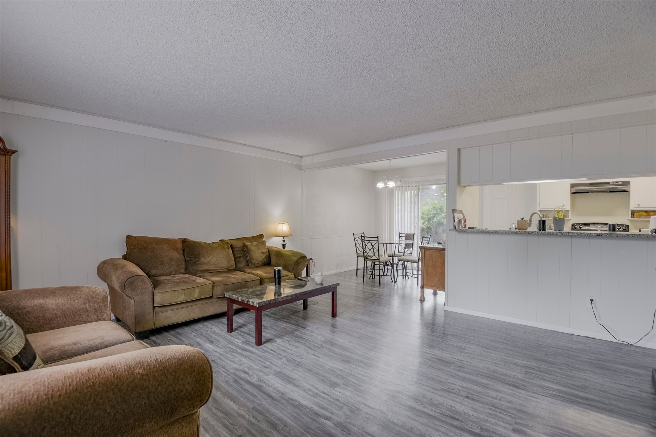 625 NW Renfro Street Burleson TX 76028
