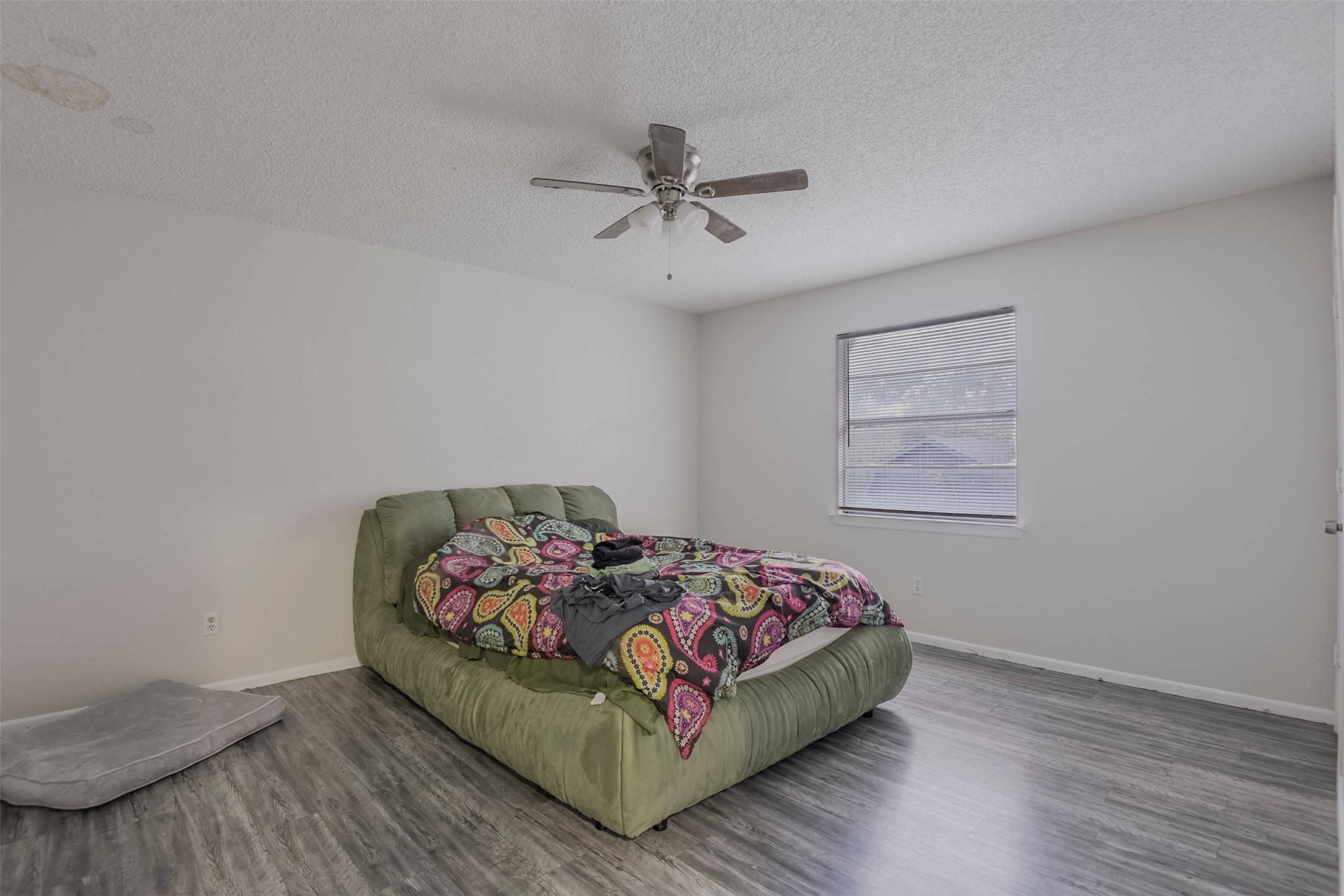 625 NW Renfro Street Burleson TX 76028