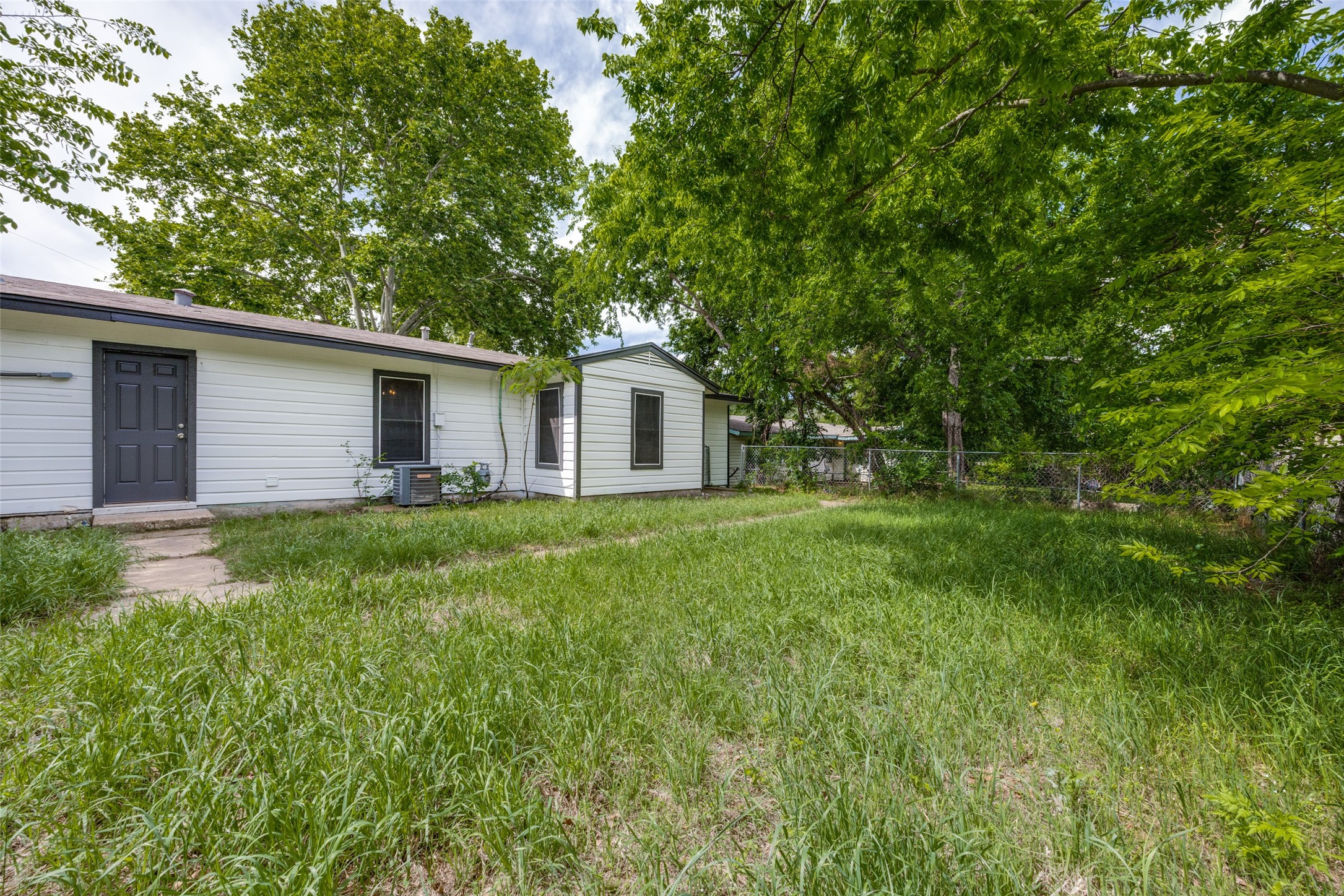 145 Doolittle Drive Denison TX 75020