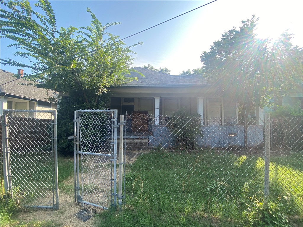 1003 N 13th Street Waco TX 76707