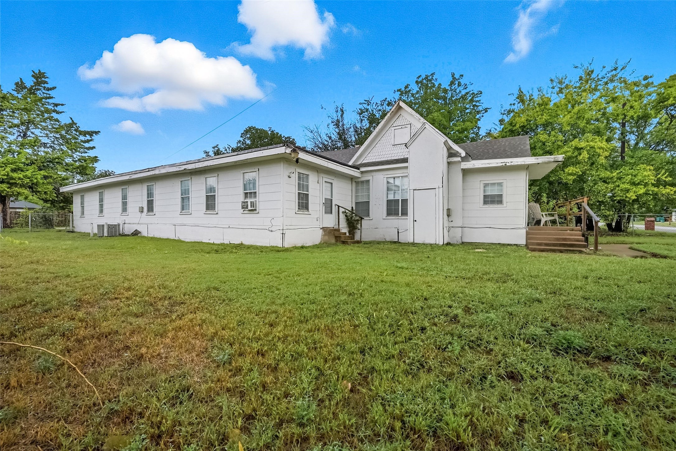 620 S Charles Street Sherman TX 75090