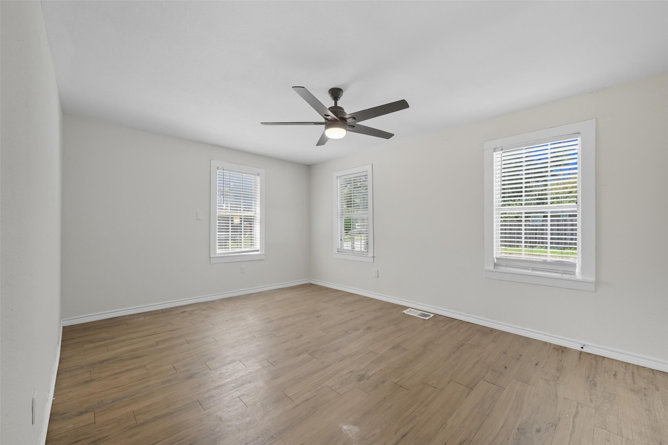 620 S Charles Street Sherman TX 75090
