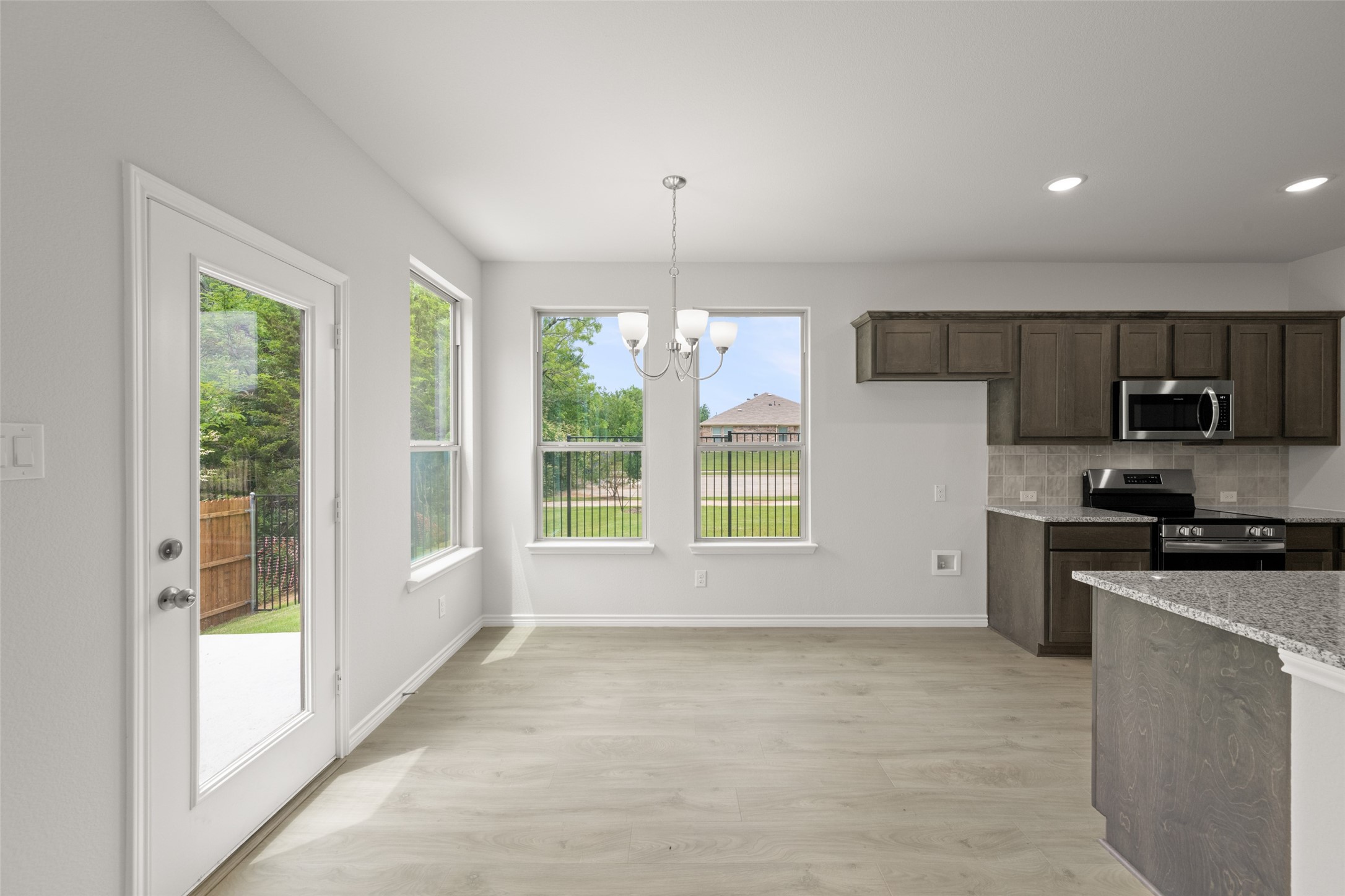 400-402 Trailhead Lane Denton TX 76205