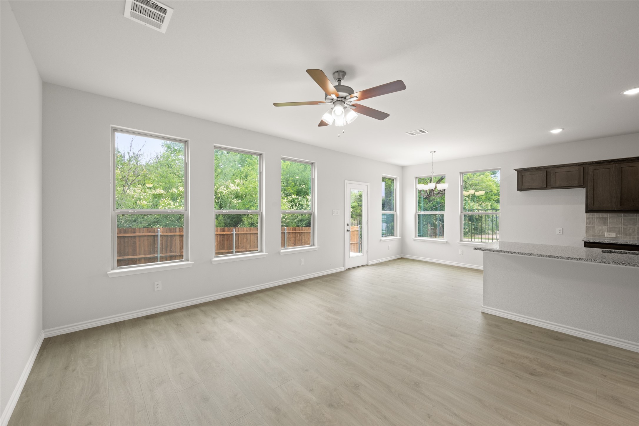 400-402 Trailhead Lane Denton TX 76205