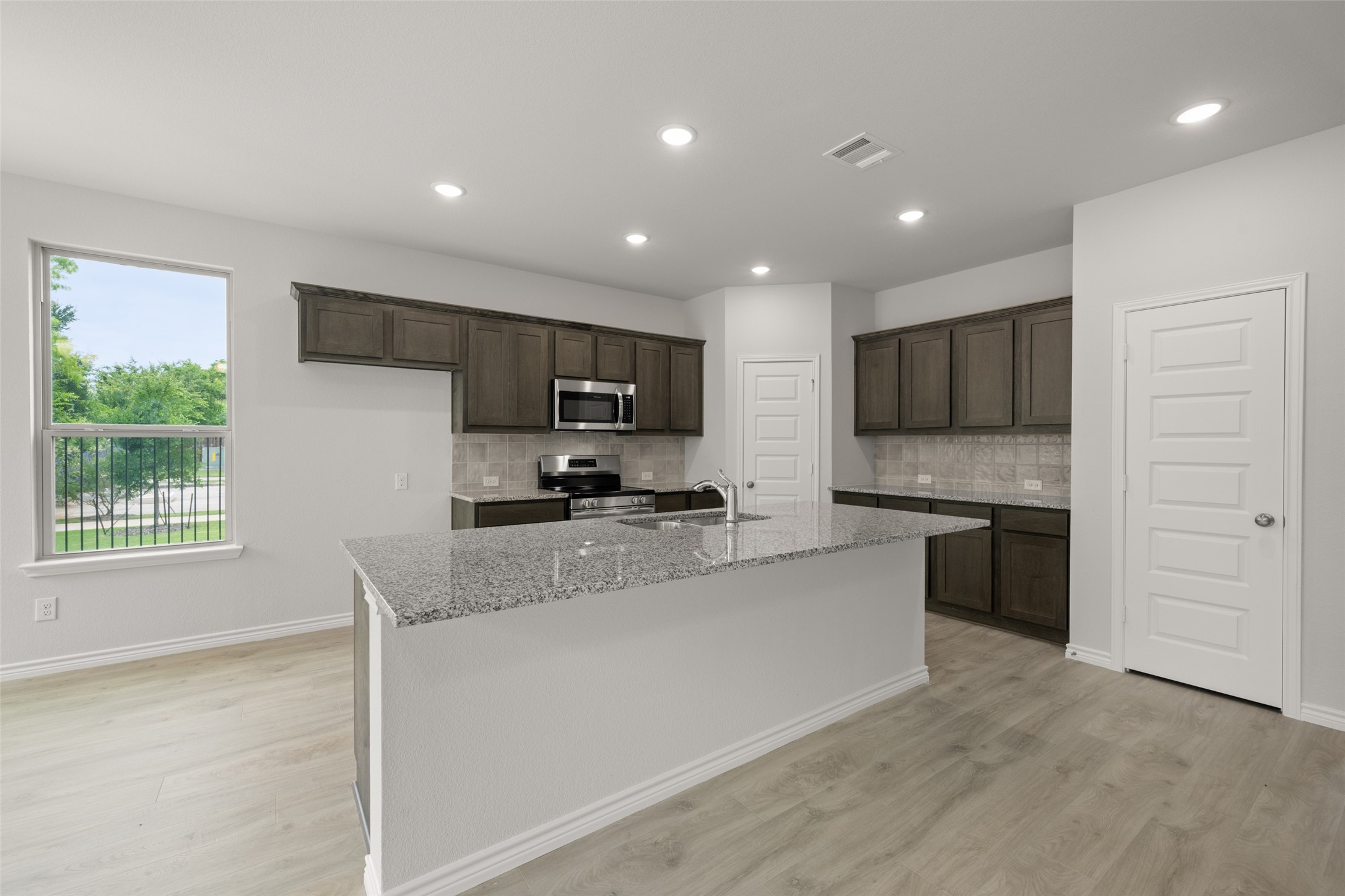 400-402 Trailhead Lane Denton TX 76205