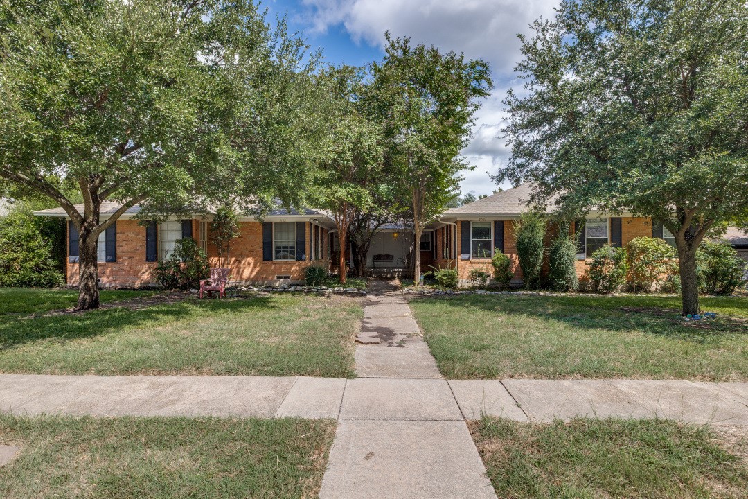 9521 Ash Creek Drive Dallas TX 75228