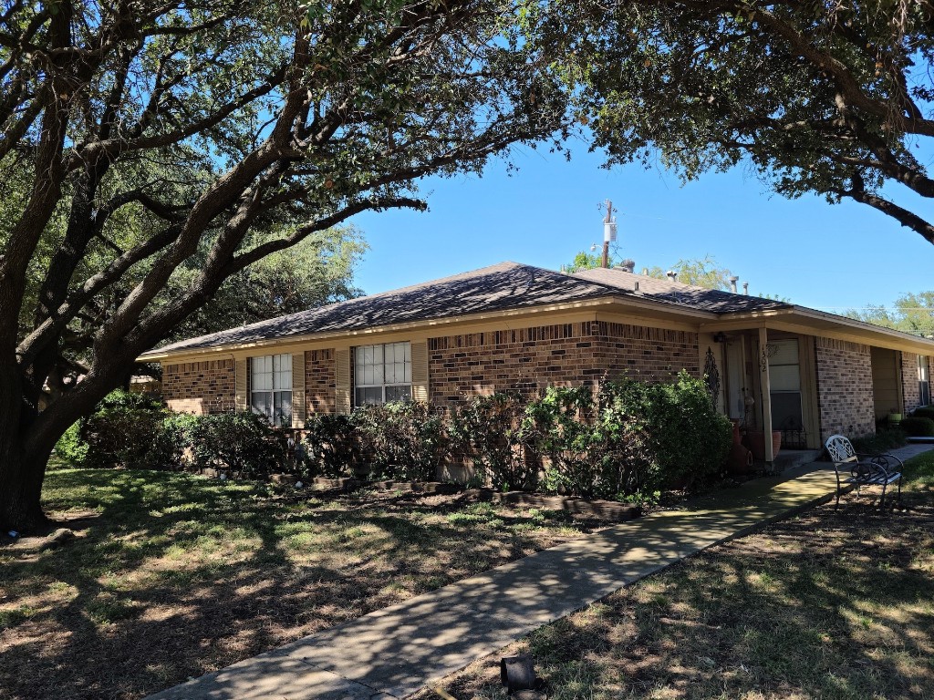 1302 Crescent Street Denton TX 76201