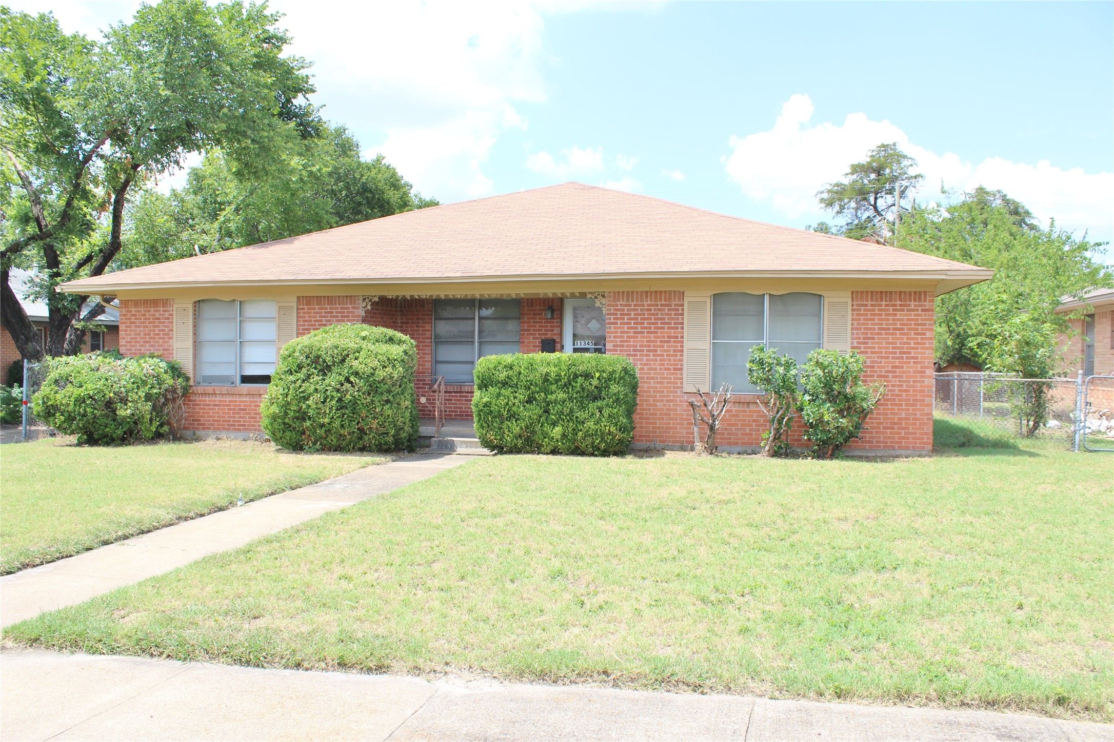 11345 Wyatt Street Dallas TX 75218