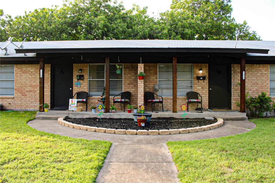 1215 W 19th Street Clifton TX 76634