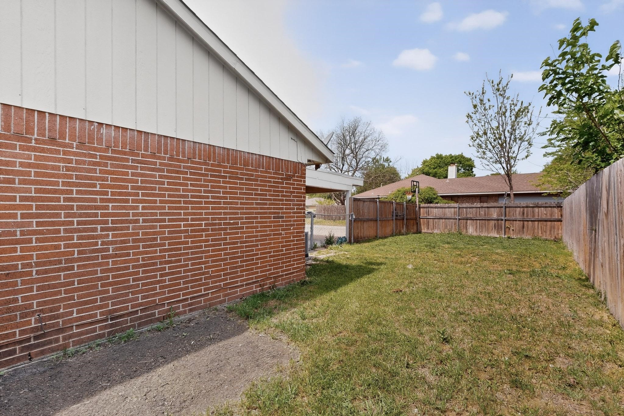 2009 Santa Anna Drive Garland TX 75042