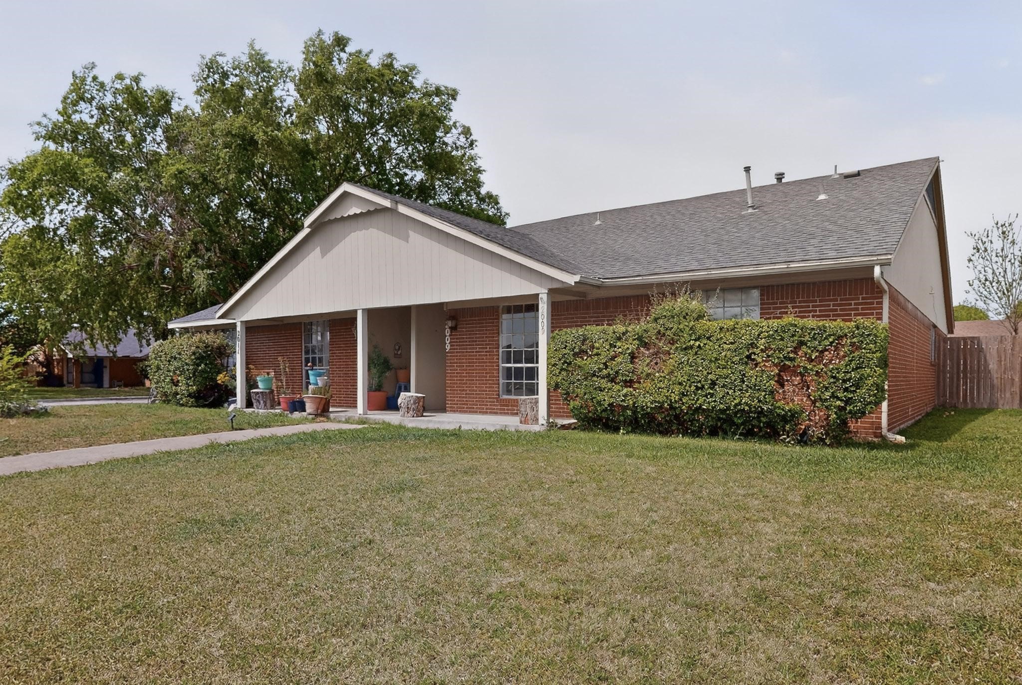 2009 Santa Anna Drive Garland TX 75042