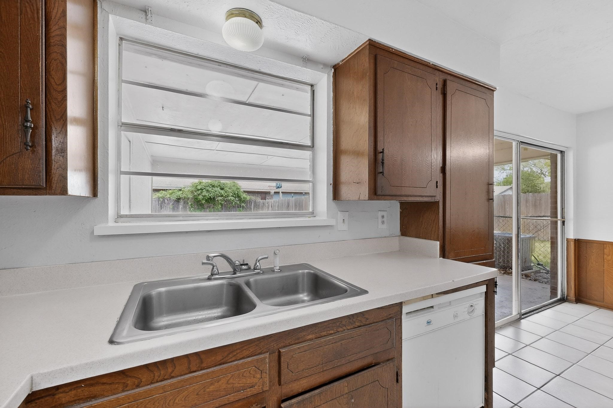 2009 Santa Anna Drive Garland TX 75042