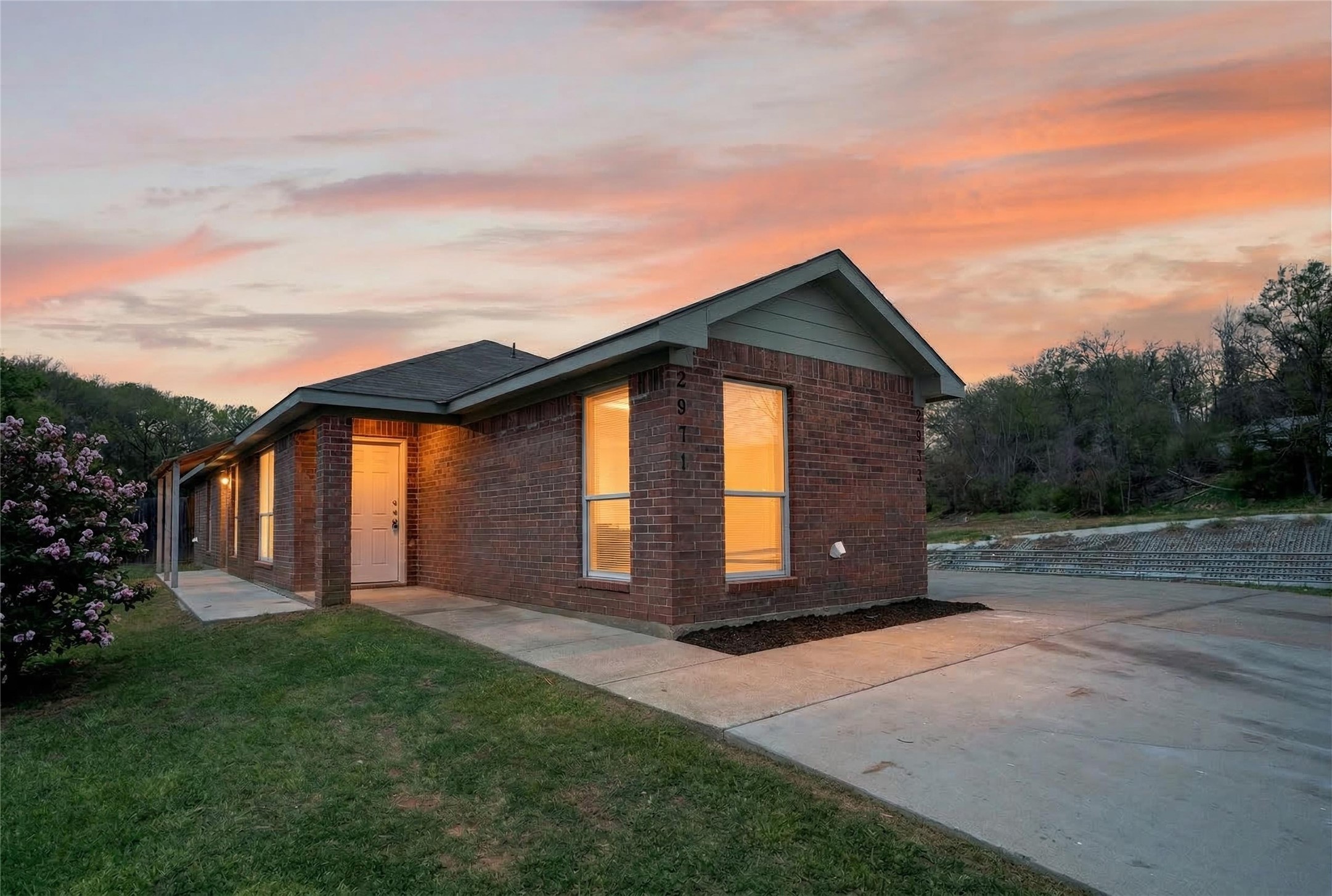 2971 Loving Avenue Fort Worth TX 76106