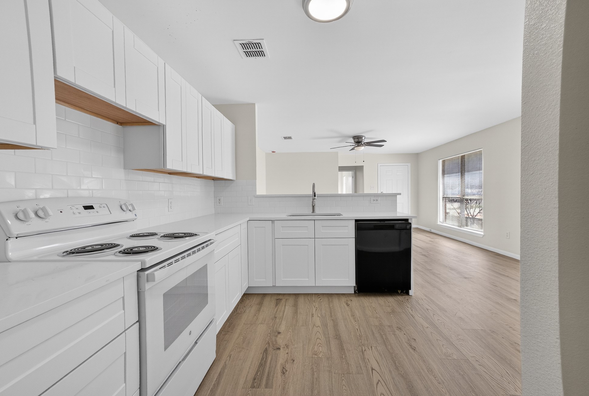 2971 Loving Avenue Fort Worth TX 76106