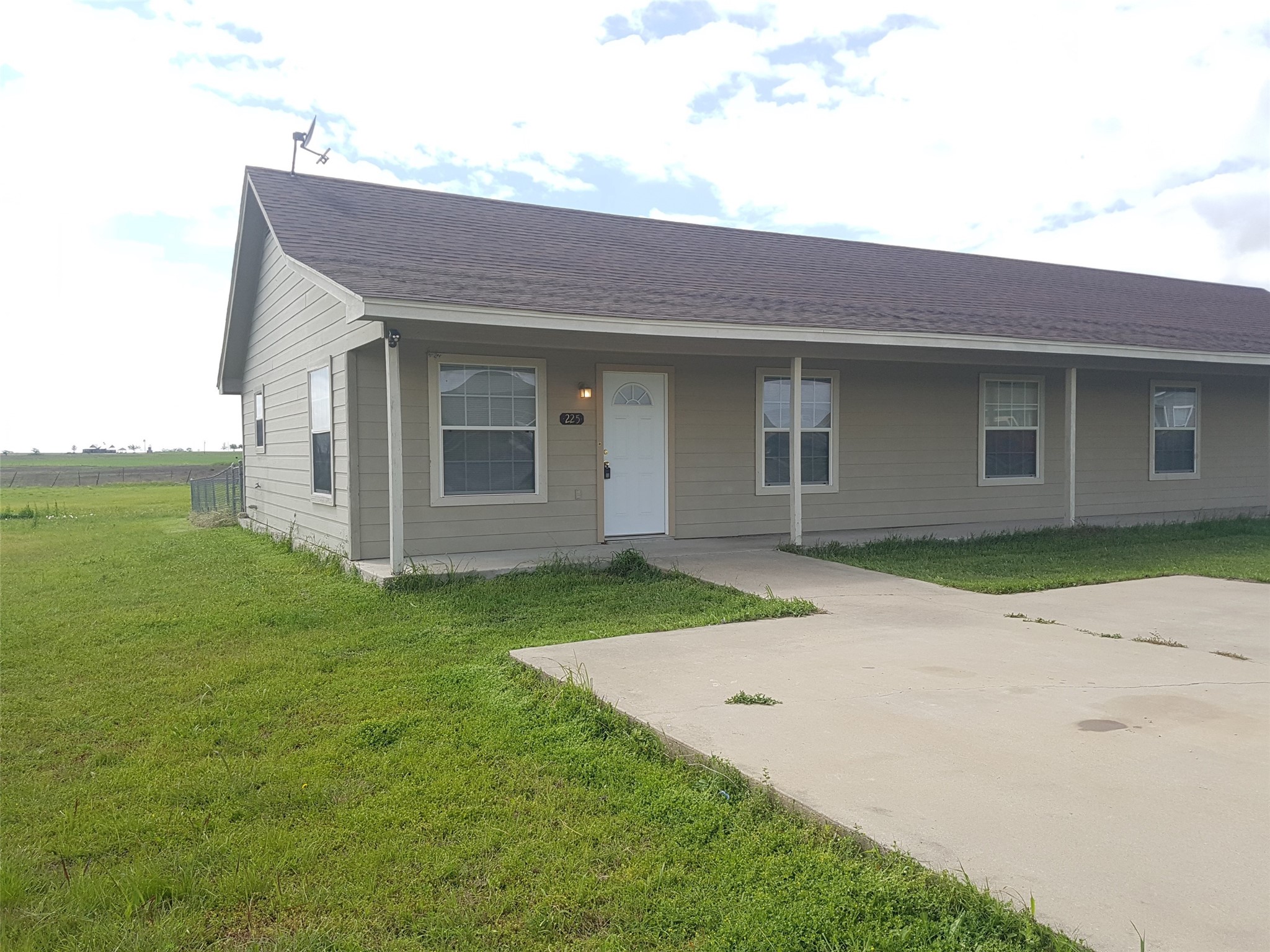 225 Blue Bell Court Weatherford TX 76088