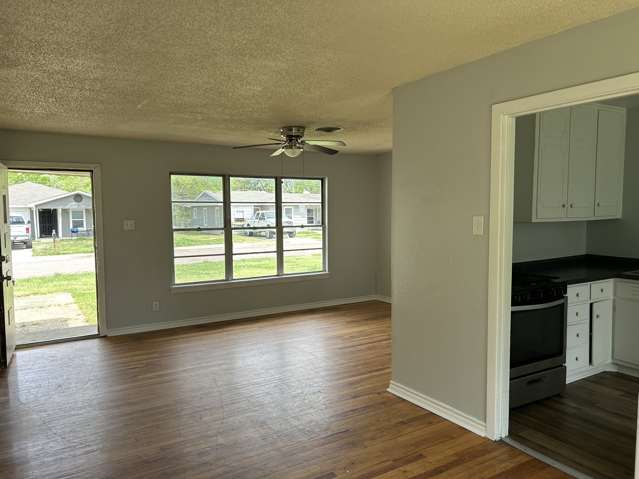 121 Vandenburg Drive Denison TX 75020