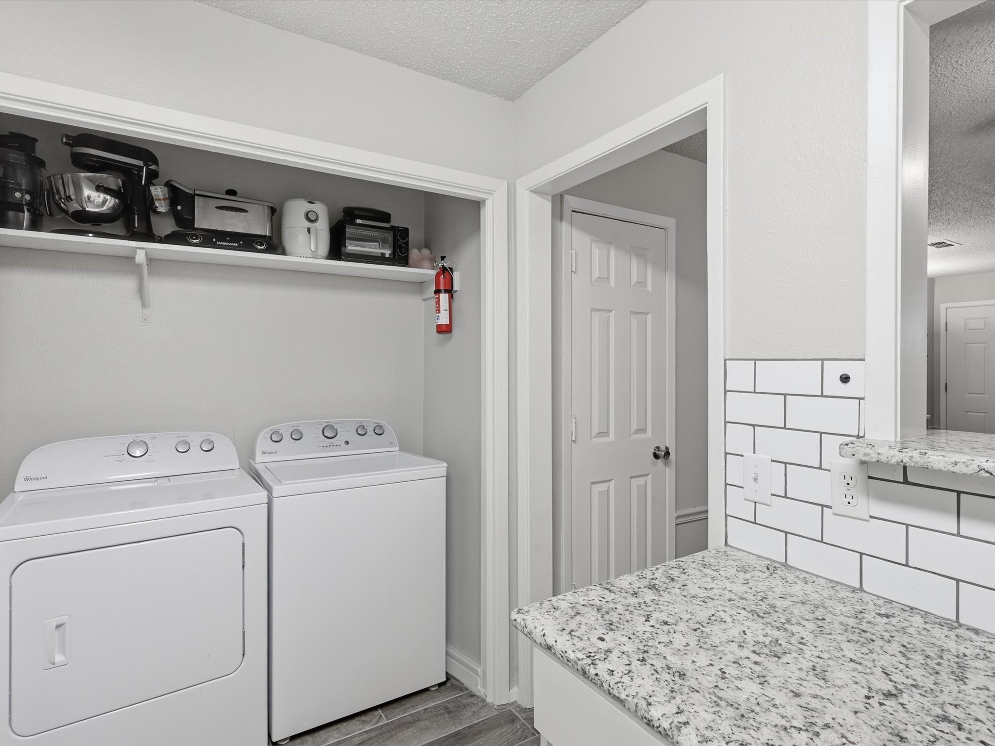 2040 Oakwood Court Arlington TX 76012