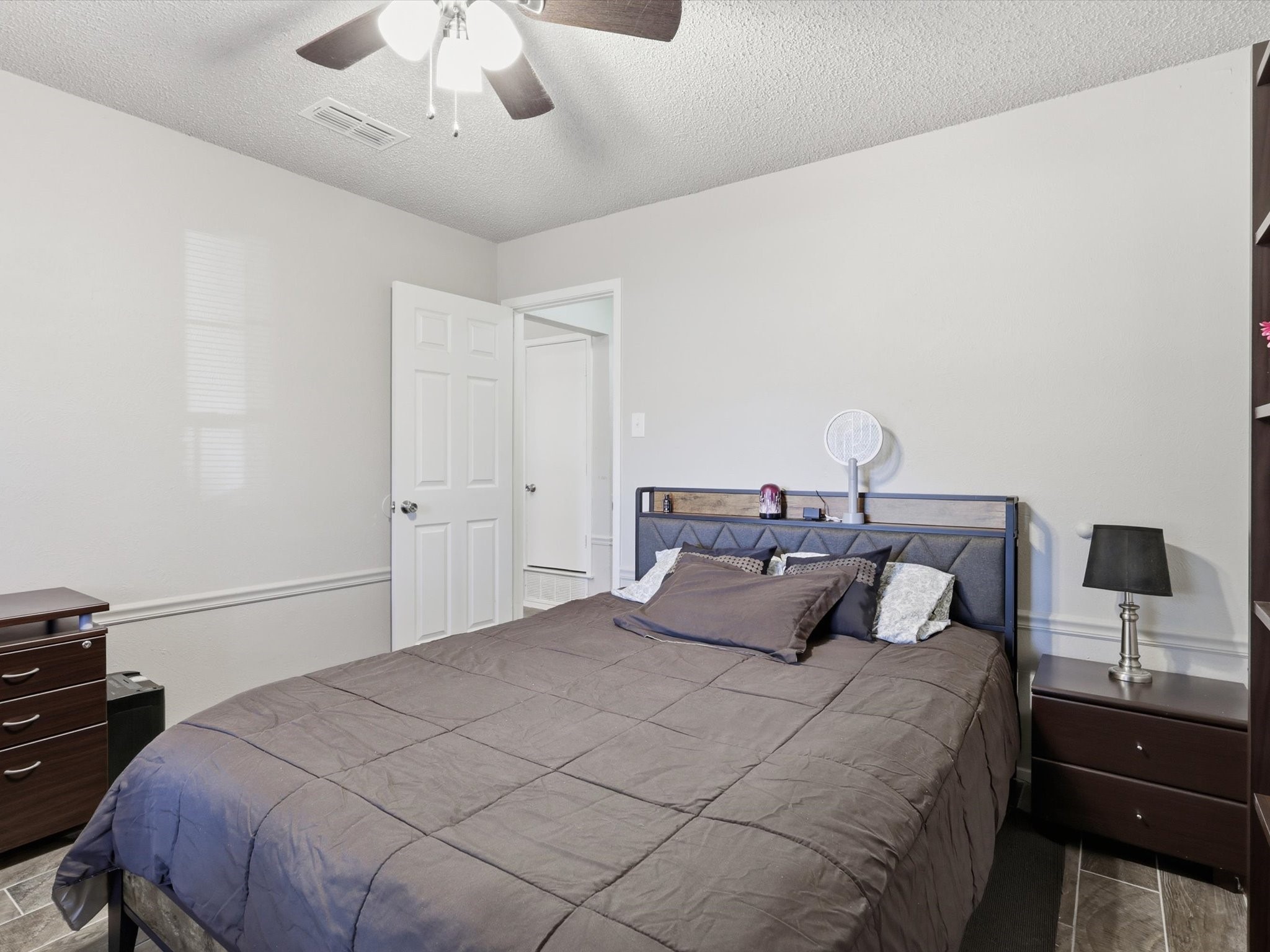 2040 Oakwood Court Arlington TX 76012