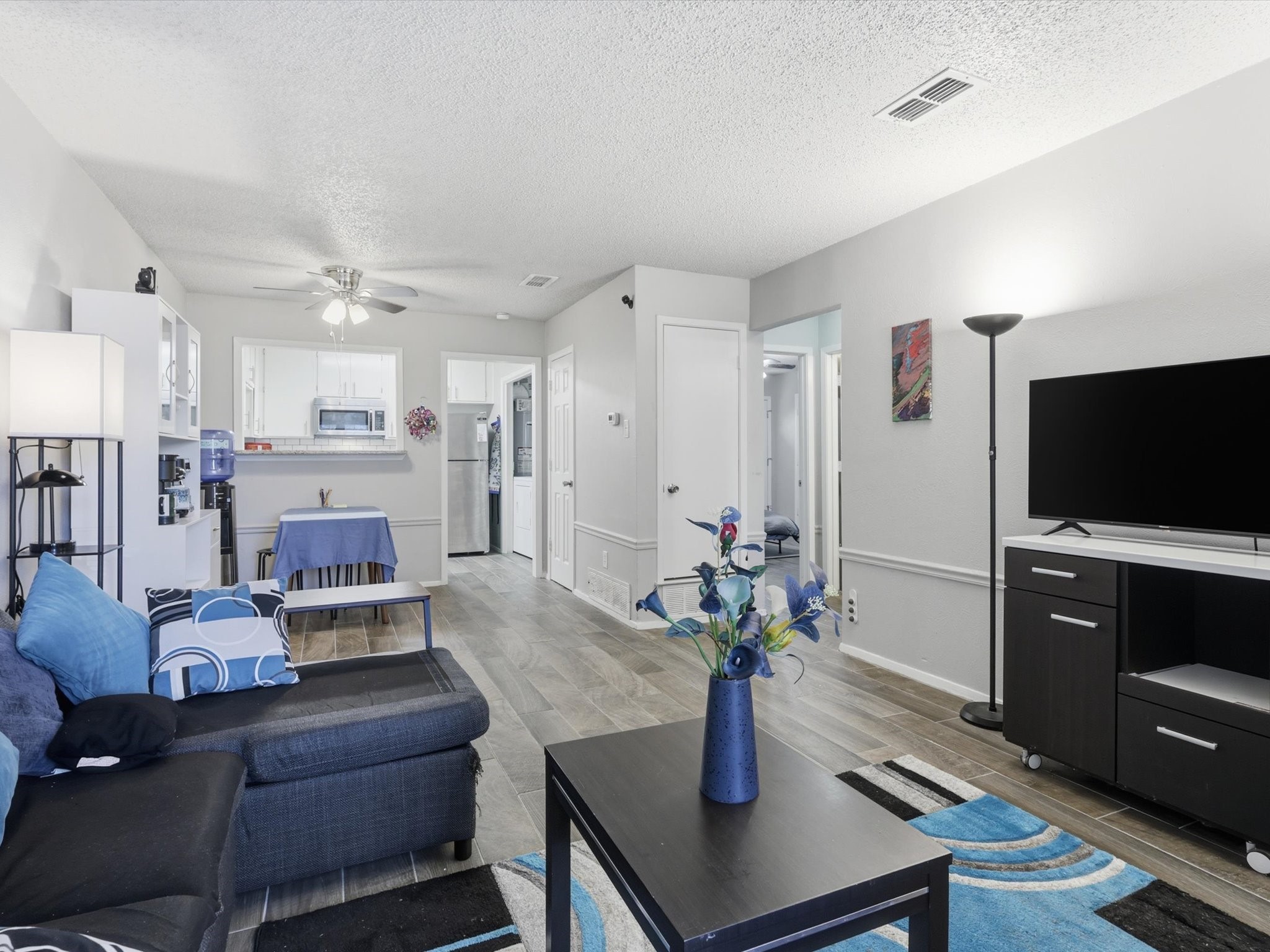 2040 Oakwood Court Arlington TX 76012