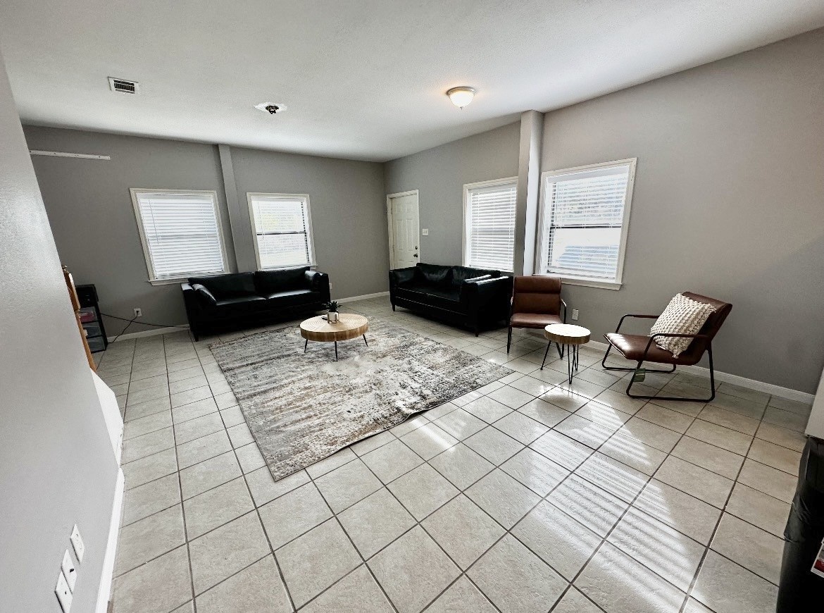5205 Hudson Bend Road Austin TX 78734