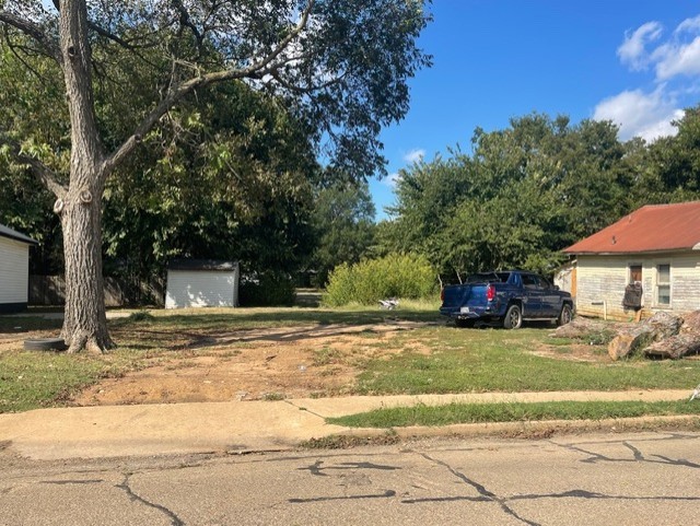 545 E Houston Street Paris TX 75460