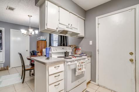 820 Ash Street Burleson TX 76028