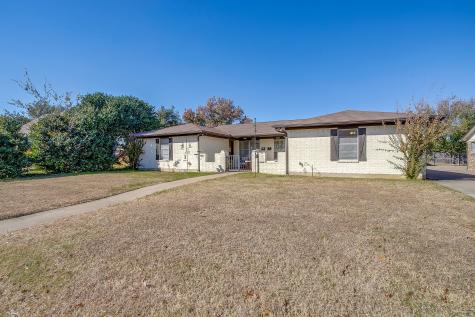 820 Ash Street Burleson TX 76028