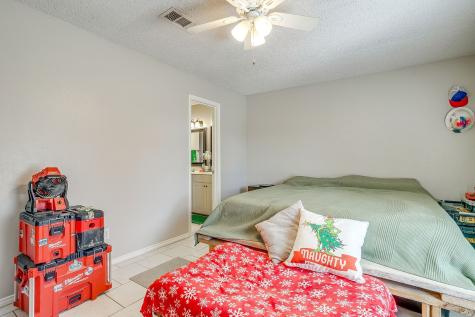 820 Ash Street Burleson TX 76028