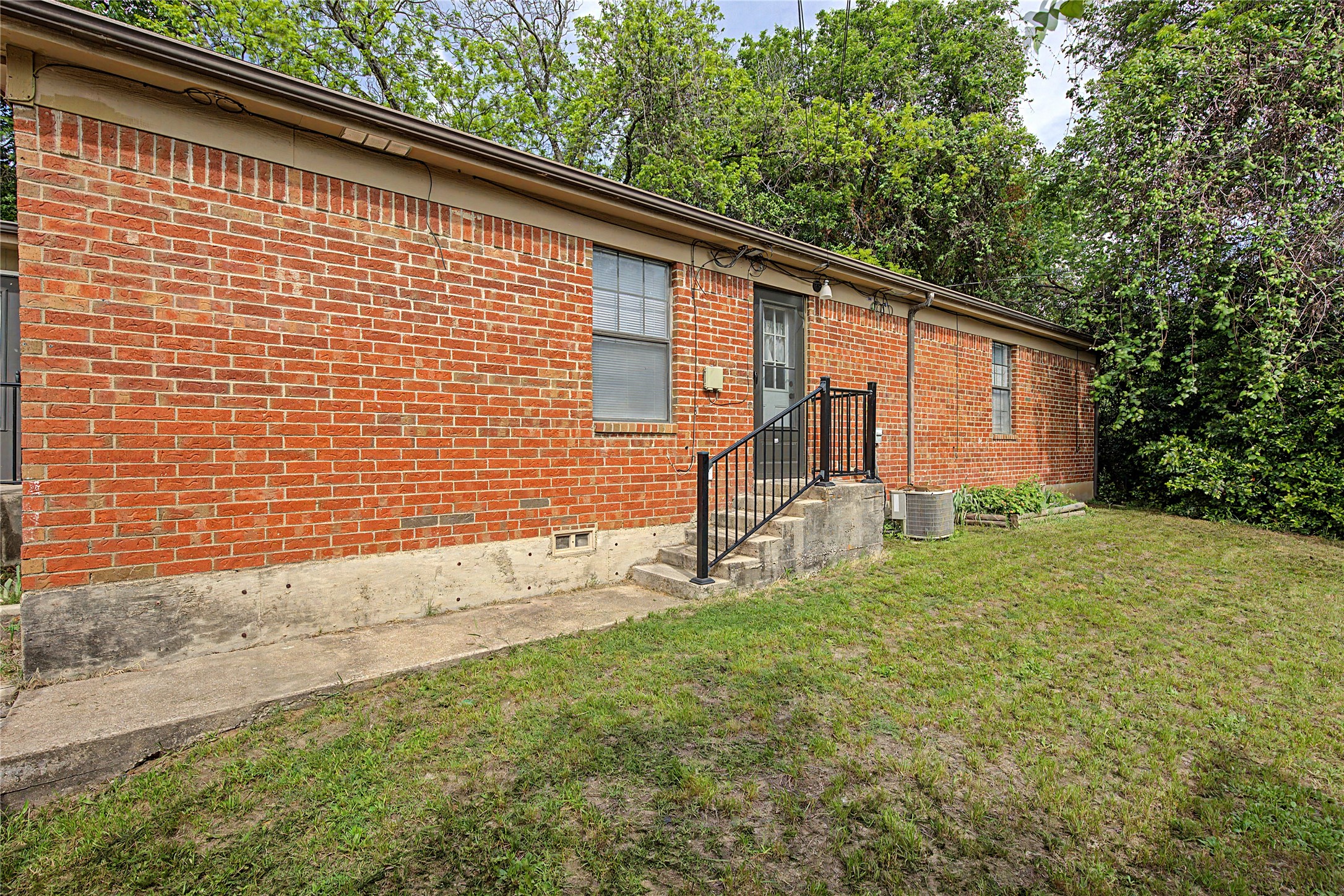 501 Byron Street Fort Worth TX 76114