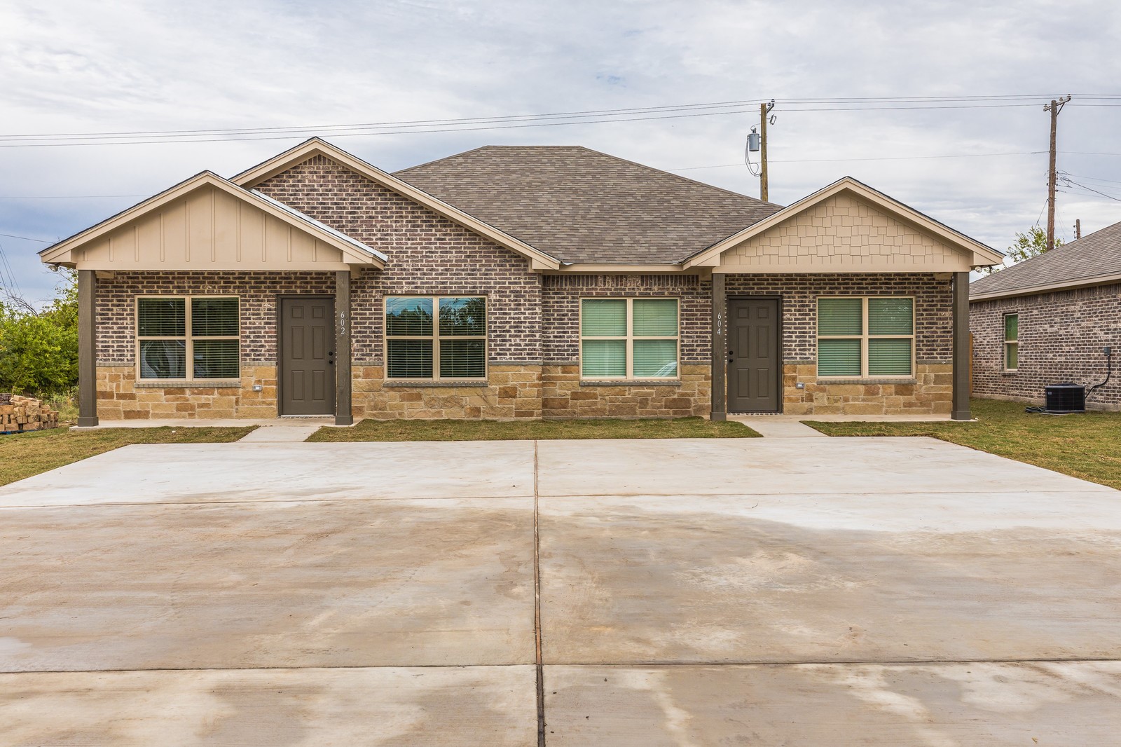602 Washington Street Mcgregor TX 76657