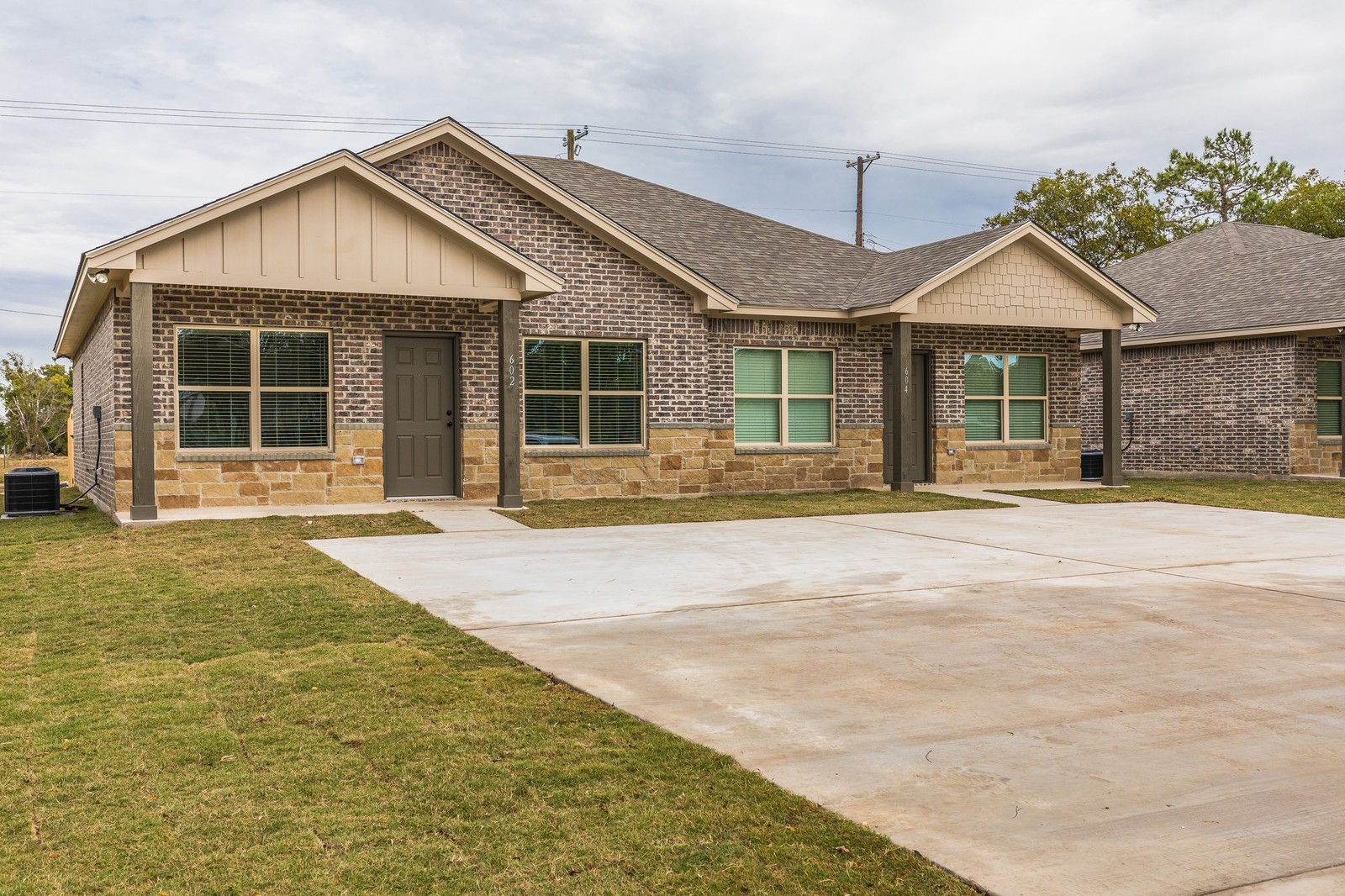 602 Washington Street Mcgregor TX 76657